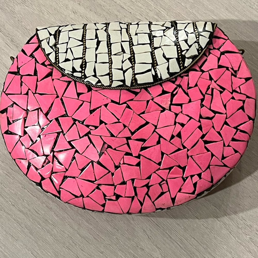 NWOT RAMLA pink and white bag.